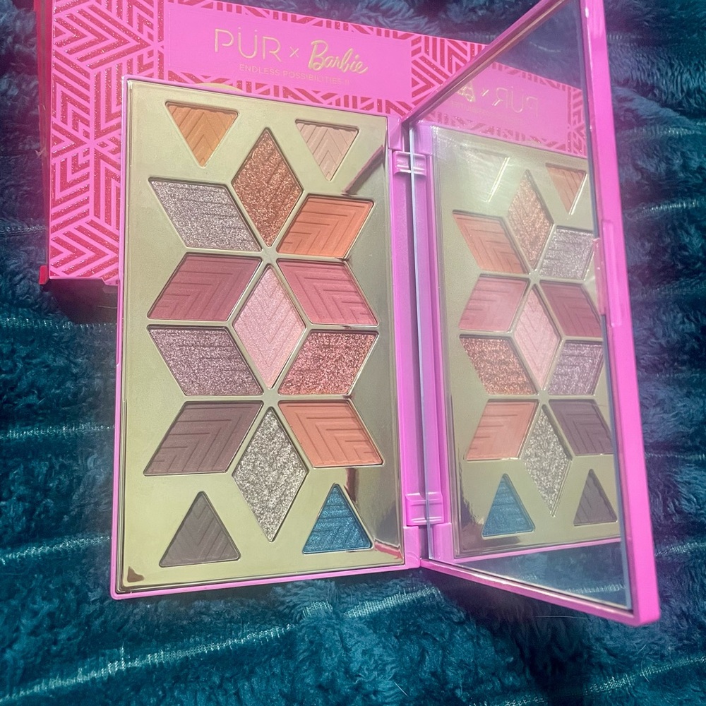 Pur Pink and Gold Eyeshadow Palette with Geometric Design